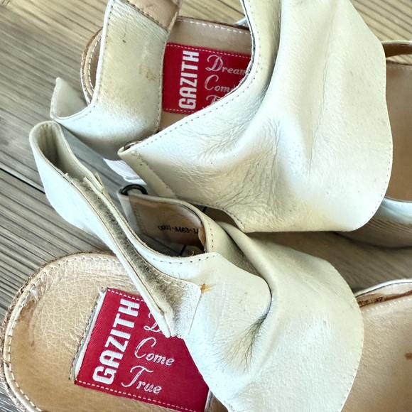 White Platform Sandals for Women - Picture 6 of 6